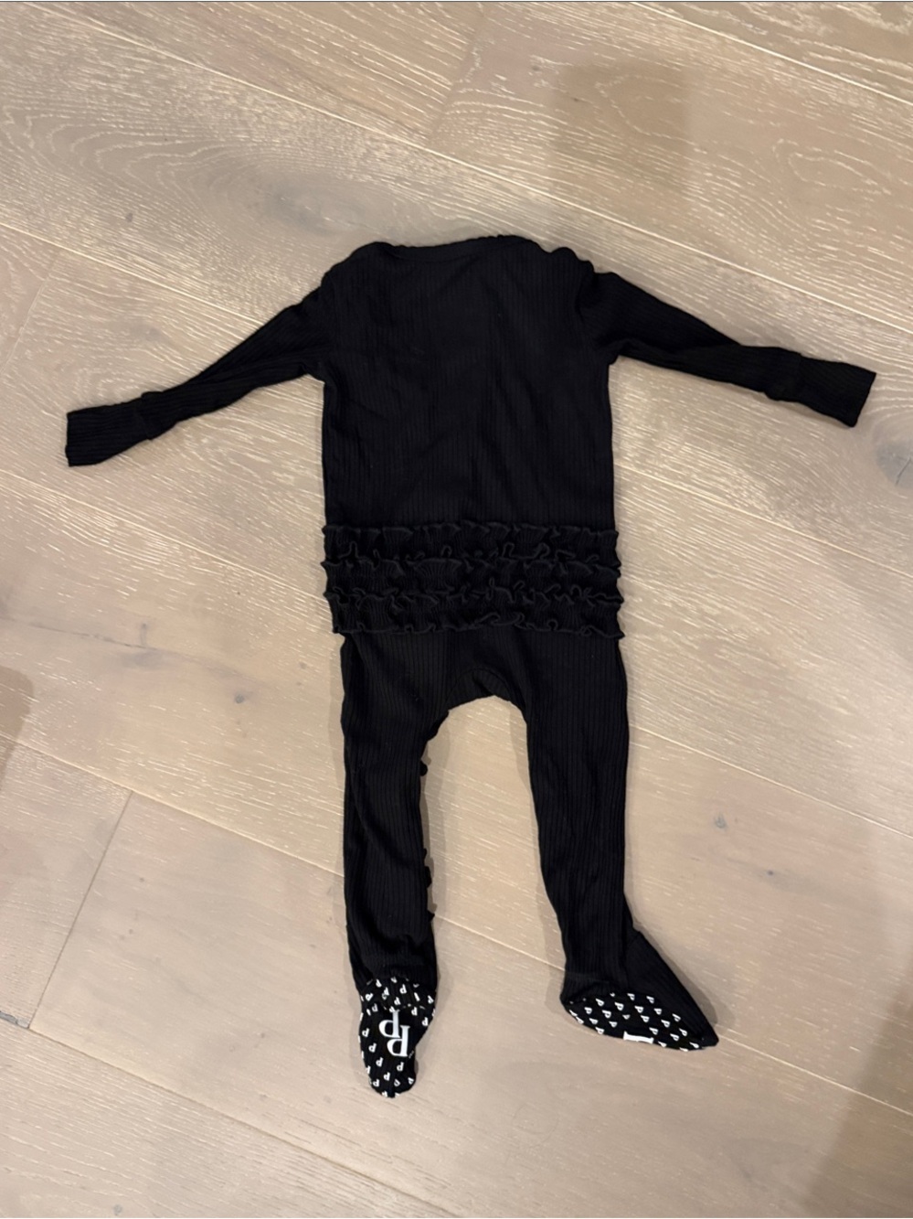 Posh Peanut - LIKE NEW - Black Ruffle Footie Pajamas - Picture 4 of 4